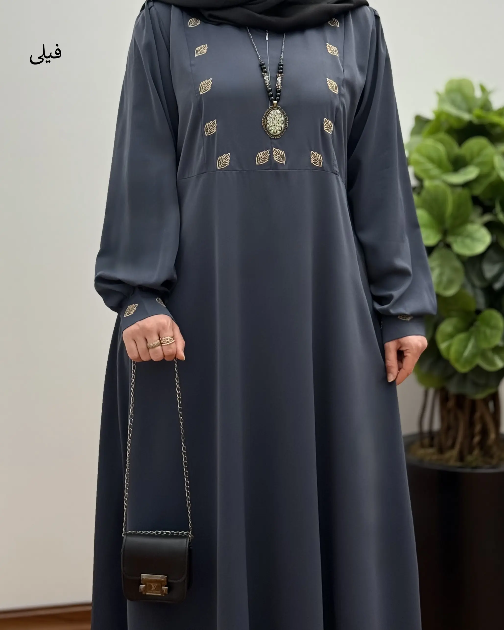 مانتو عبایی سوپر کلوش الیزه مدل برگی